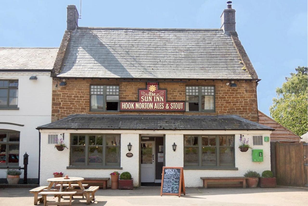 Orchard Road * Hook Norton