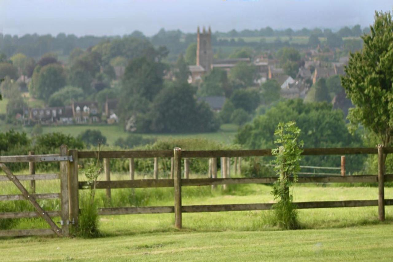Orchard Road Hook Norton
